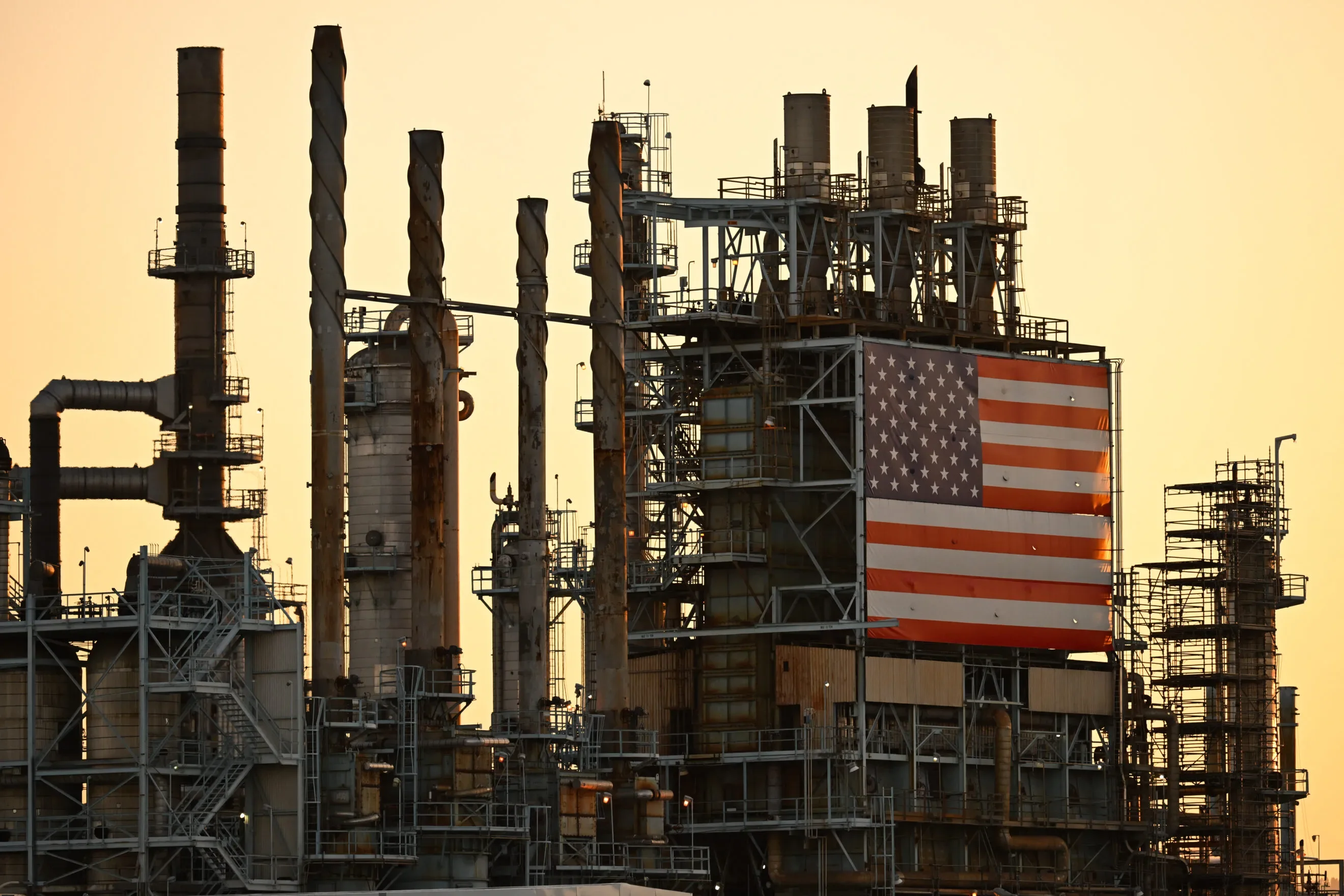 Global fuel crisis deepens as G7 agrees to release 100m barrels