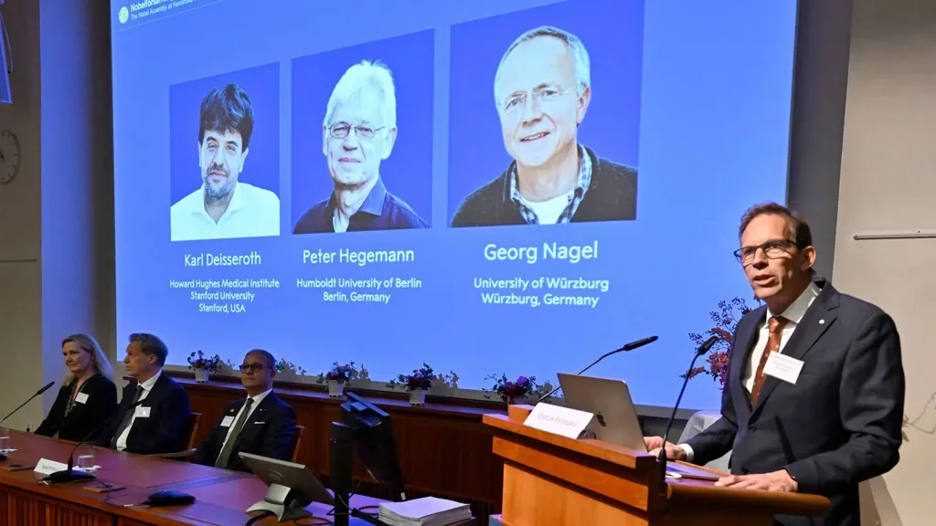 Scientists win Nobel Prize for breakthroughs in understanding the brain